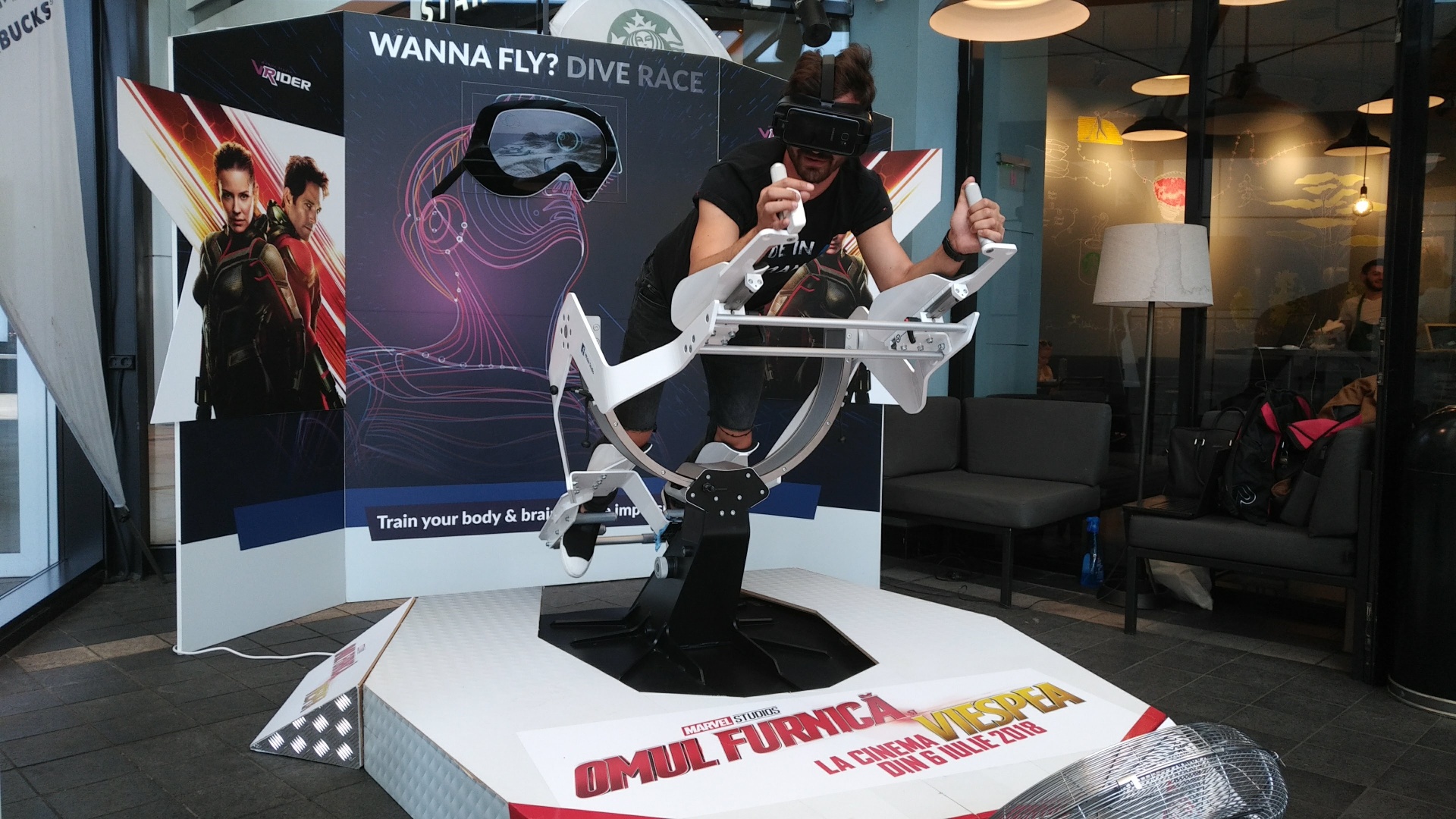 VR Rider — utilizator în acțiune cu headset VR