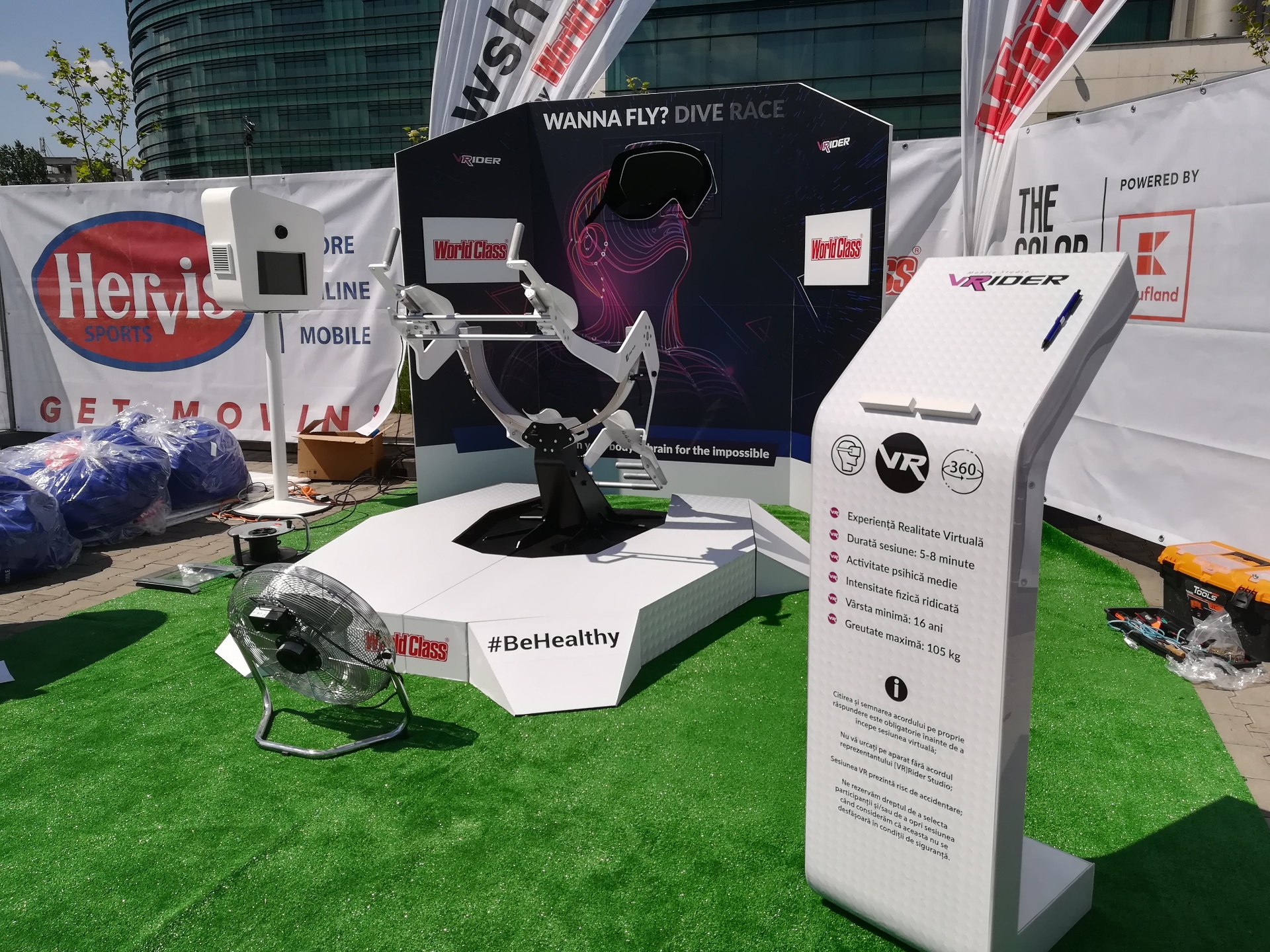 VR Rider — setup complet outdoor cu totem